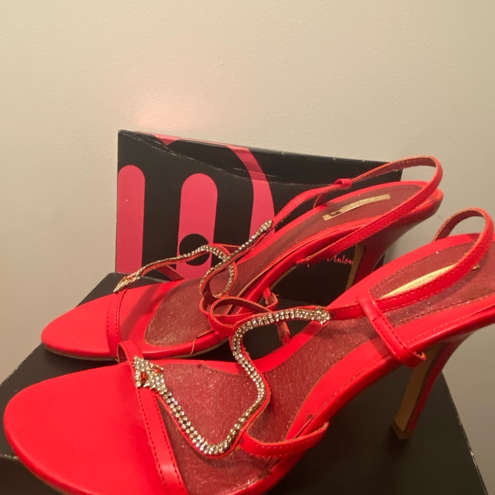 Michael Antonio 🐍 COBRA 💎RHINESTONE STILETTO HEEL IN ORANGE